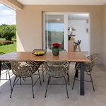 Milevoj - Three Bedroom Hébergement de vacances