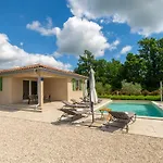 Milevoj - Three Bedroom Hébergement de vacances *
