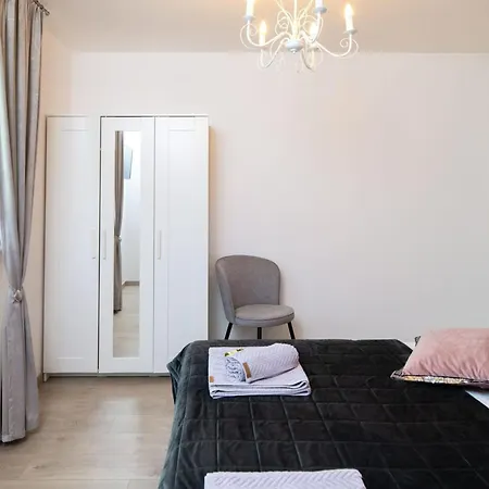 Milevoj - Three Bedroom Prázdninový dům *
