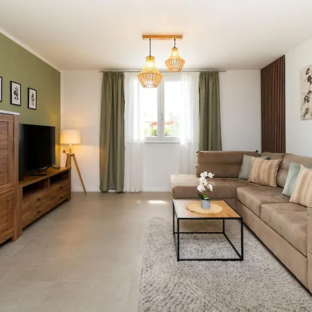 Feriehus Milevoj - Three Bedroom Labin (Istria)