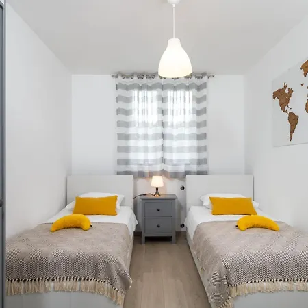 Milevoj - Three Bedroom Labin (Istria)