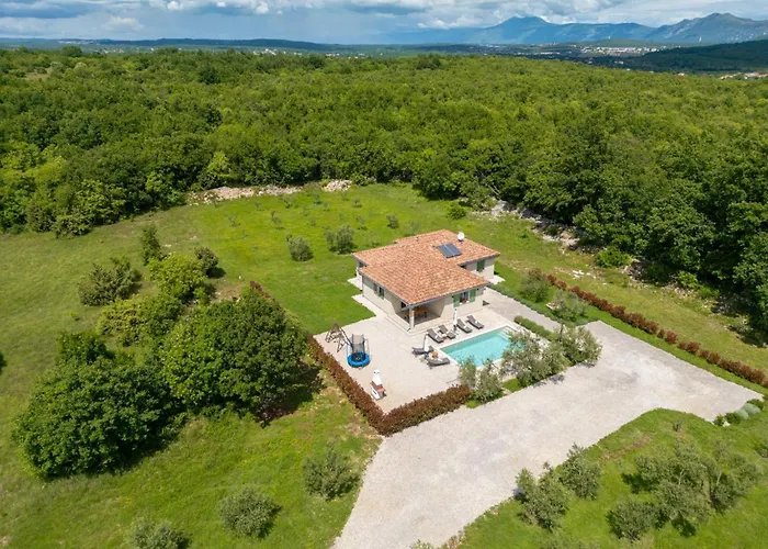 Dom wakacyjny Milevoj - Three Bedroom *