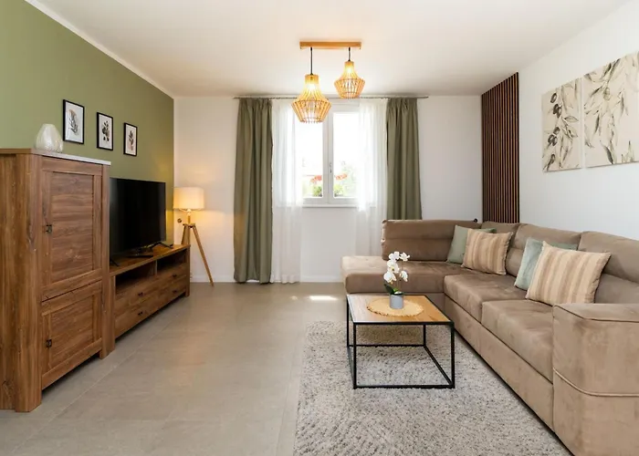 Dom wakacyjny Milevoj - Three Bedroom Labin (Istria)