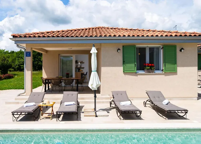 Dom wakacyjny Milevoj - Three Bedroom *